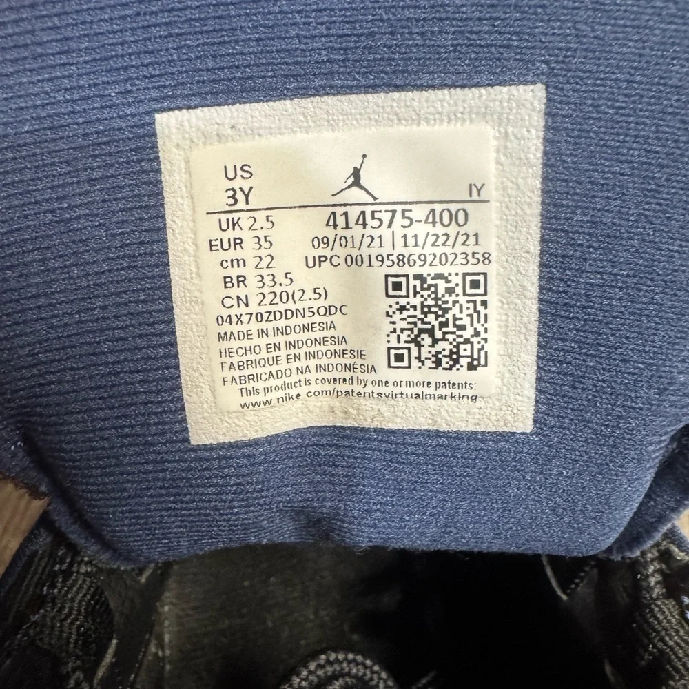 Nike Jordan Retro , Kids Shoes in Black and Blue